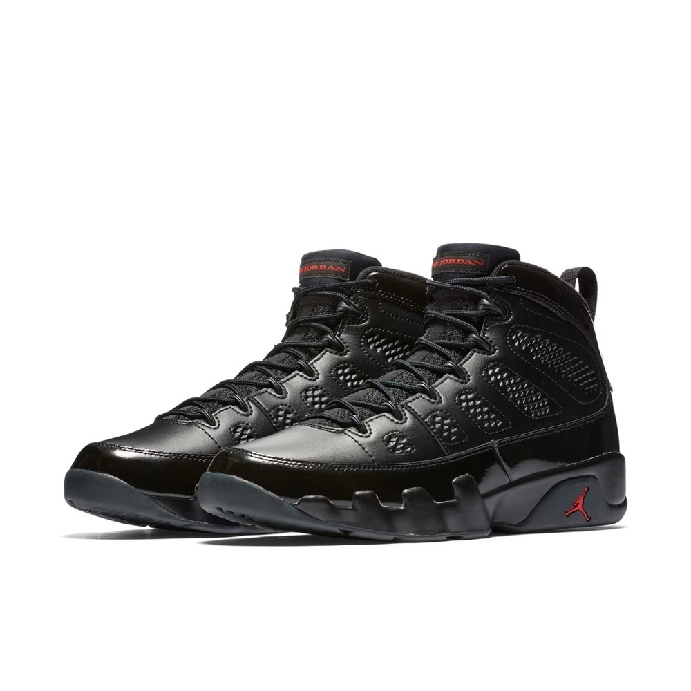 Air Jordan 9 Retro ‘Bred’ Sneakers